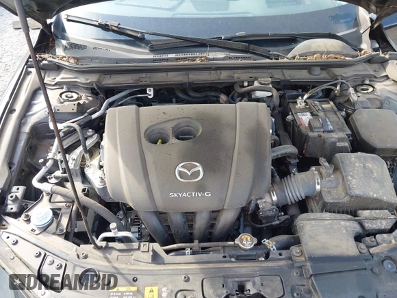 2021 Mazda 3 Premium z VIN 3MZBPADL2MM254467, wystawiony jako IAAI lot #42151557 z przebiegiem 63 282 mil mil oraz . Historia ofert i sprzedaży dostępna na DreamBid. Obrazek 10.