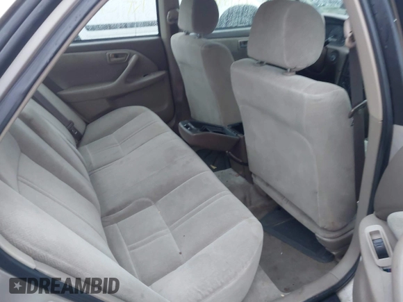 2001 Toyota Camry CE z VIN 4T1BG22K01U847704, wystawiony jako IAAI lot #41583762 z przebiegiem Nie podano mil oraz . Historia ofert i sprzedaży dostępna na DreamBid. Obrazek 8.