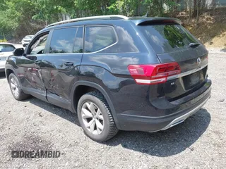 2018 Volkswagen Atlas SE z VIN 1V2KR2CA4JC569589, wystawiony jako IAAI lot #42471911 z przebiegiem 91 859 mil mil oraz . Historia ofert i sprzedaży dostępna na DreamBid. Obrazek 3.