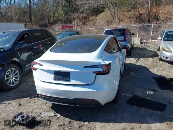 2025 Tesla Model 3 Long Range with VIN 5YJ3E1EB4SF914979, listed as a IAAI auction lot 41695023 with 2,263 mi miles and . Bid and sale history available at DreamBid. Image 15.