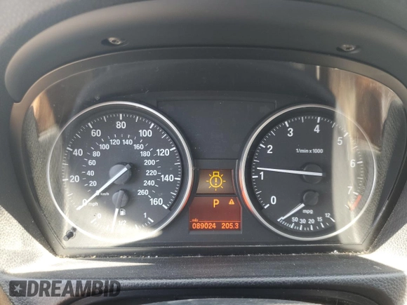 2011 BMW 3 Series 328i с VIN WBAPH5C56BF094300, выставлен на аукционе Copart как лот 61018775 с пробегом 89 024 миль миль и Чистый • Clean title. История ставок и продаж доступна на DreamBid. Изображение 9.