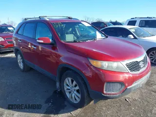 2011 Kia Sorento LX with VIN 5XYKT4A29BG085053, listed as a IAAI auction lot 41390173 with 258,761 mi miles. Bid and sale history available at carsss.com. Image 1.