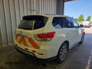 2014 Nissan Pathfinder S with VIN 5N1AR2MM5EC711181, listed as a IAAI auction lot 42665593 with 205,546 mi miles and . Bid and sale history available at DreamBid. Image 28.