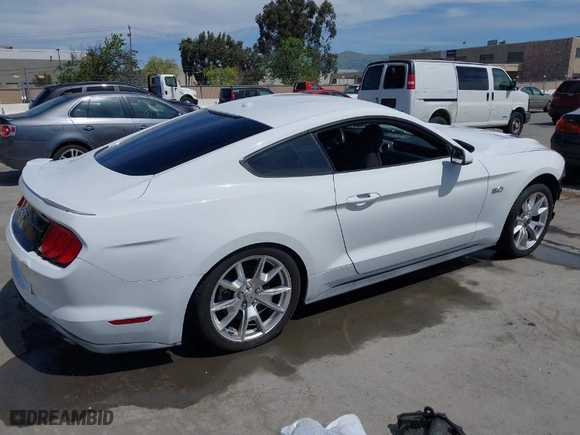 2019 Ford Mustang GT with VIN 1FA6P8CF2K5169663, listed as a IAAI auction lot 42014124 with 33,476 mi miles. Bid and sale history available at carsss.com. Image 4.