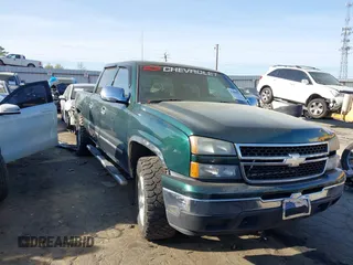 2007 Chevrolet Silverado 1500 LS with VIN 2GCEC13V471149956, listed as a IAAI auction lot 41899072 with 151,537 mi miles and . Bid and sale history available at DreamBid. Image 1.