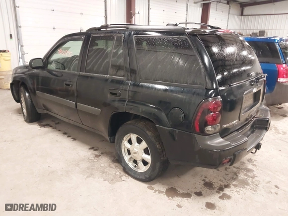 2005 Chevrolet TrailBlazer LT with VIN 1GNDT13S152249874, listed as a IAAI auction lot 42071247 with 165,616 mi miles. Bid and sale history available at carsss.com. Image 3.