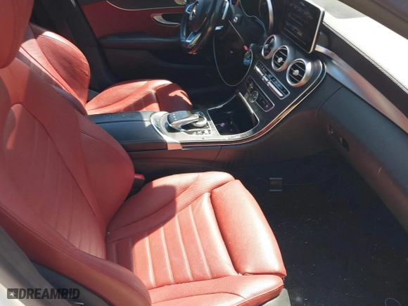 2015 Mercedes-Benz C-Class C 300 with VIN 55SWF4JB2FU089272, listed as a IAAI auction lot 42025646 with 164,358 mi miles. Bid and sale history available at carsss.com. Image 5.