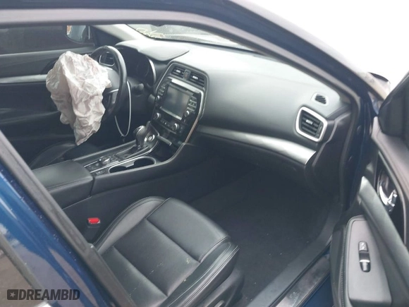 2016 Nissan Maxima 3.5 Platinum with VIN 1N4AA6AP4GC414364, listed as a IAAI auction lot 40738491 with 97,889 mi miles. Bid and sale history available at carsss.com. Image 5.