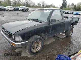 1995 Toyota Pickup with VIN JT4RN81AXS5201652, listed as a Copart auction lot 50661685 with 231,649 mi miles and Salvage title. Bid and sale history available at DreamBid. Image 1.
