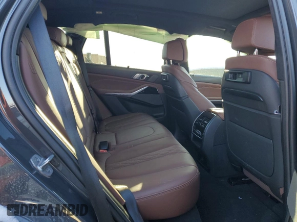 2022 BMW X5 M50i with VIN 5UXJU4C06N9M13151, listed as a Copart auction lot 45640985 with 0 mi miles and Salvage Title. Bid and sale history available at carsss.com. Image 12.