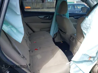 2016 Nissan Rogue SV with VIN KNMAT2MV0GP644922, listed as a IAAI auction lot 41881055 with 118,703 mi miles. Bid and sale history available at carsss.com. Image 8.