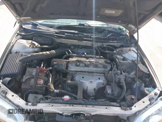1998 Honda Accord LX z VIN 1HGCG5642WA268665, wystawiony jako IAAI lot #42183420 z przebiegiem 254 417 mil mil oraz . Historia ofert i sprzedaży dostępna na DreamBid. Obrazek 10.