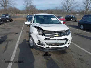 2019 Chevrolet Trax LS with VIN 3GNCJNSB5KL242561, listed as a IAAI auction lot 41662487 with 38,209 mi miles. Bid and sale history available at carsss.com. Image 6.