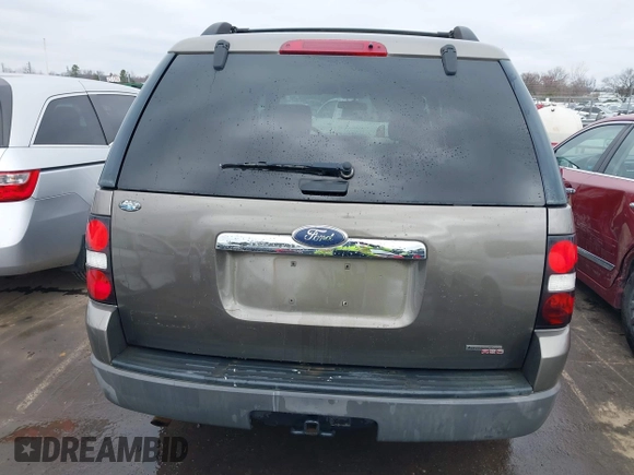 2006 Ford Explorer XLT z VIN 1FMEU73E66UA09423, wystawiony jako IAAI lot #41552885 z przebiegiem 214 269 mil mil oraz . Historia ofert i sprzedaży dostępna na DreamBid. Obrazek 16.
