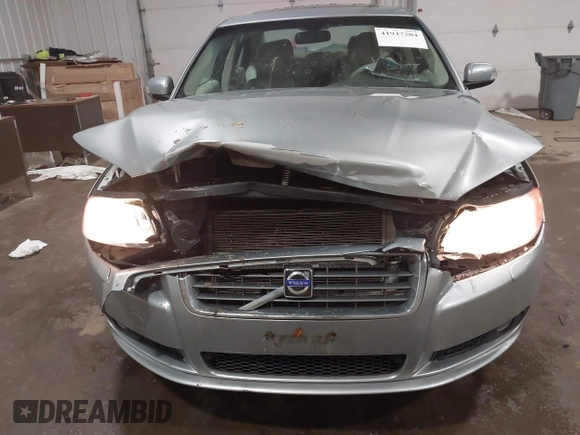 2009 Volvo S80 I6 Turbo with VIN YV1AH992291094101, listed as a IAAI auction lot 41947204 with 137,435 mi miles. Bid and sale history available at carsss.com. Image 6.