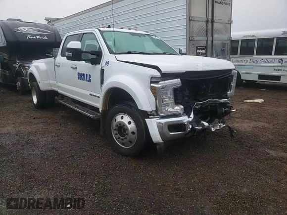 2019 Ford F-450 XL with VIN 1FT8W4DTXKEE61368, listed as a Copart auction lot 82615774 with Not Provided miles and Salvage Title. Bid and sale history available at carsss.com. Image 11.