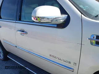2009 Cadillac Escalade z VIN 1GYFK53219R121847, wystawiony jako IAAI lot #41818934 z przebiegiem 132 293 mil mil oraz . Historia ofert i sprzedaży dostępna na DreamBid. Obrazek 19.