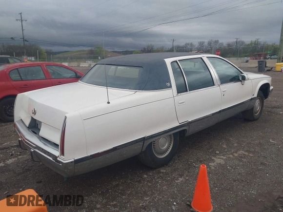 1993 Cadillac Fleetwood z VIN 1G6DW527XPR723385, wystawiony jako IAAI lot #41925057 z przebiegiem 193 595 mil mil oraz . Historia ofert i sprzedaży dostępna na DreamBid. Obrazek 4.