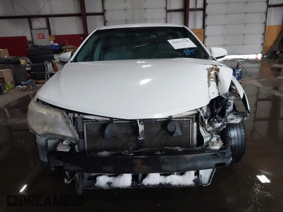 2014 Toyota Camry L with VIN 4T1BF1FKXEU306754, listed as a IAAI auction lot 41613218 with 195,692 mi miles. Bid and sale history available at carsss.com. Image 12.