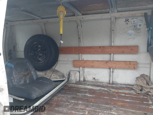 1990 Ford Econoline Cargo with VIN 1FTDE14N0LHA80405, listed as a IAAI auction lot 41824747 with 91,278 mi miles and . Bid and sale history available at DreamBid. Image 8.