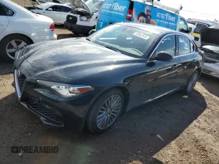 2018 Alfa Romeo Giulia Ti Lusso z VIN ZARFAEEN3J7570422, wystawiony jako Copart lot #53567845 z przebiegiem 27 932 mil mil oraz Szkoda całkowita • Salvage title. Historia ofert i sprzedaży dostępna na DreamBid. Obrazek 1.