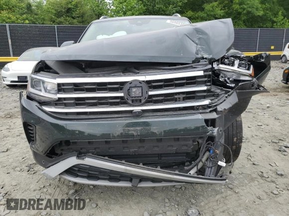 2021 Volkswagen Atlas SEL Premium z VIN 1V2TR2CA2MC513384, wystawiony jako Copart lot #56565305 z przebiegiem 61 815 mil mil oraz Szkoda całkowita • Salvage title. Historia ofert i sprzedaży dostępna na DreamBid. Obrazek 5.