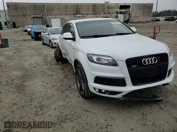 2014 Audi Q7 S line Prestige with VIN WA1DGAFE5ED004318, listed as a Copart auction lot 48866785 with 105,689 mi miles and Salvage title. Bid and sale history available at DreamBid. Image 12.