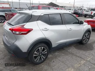 2019 Nissan Kicks SR with VIN 3N1CP5CU1KL535075, listed as a IAAI auction lot 42051466 with 73,730 mi miles. Bid and sale history available at carsss.com. Image 4.
