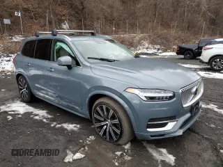 2022 Volvo XC90 Inscription with VIN YV4A22PL8N1871611, listed as a Copart auction lot 43710095 with 68,693 mi miles and Salvage title. Bid and sale history available at DreamBid. Image 4.