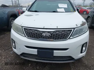 2014 Kia Sorento SX with VIN 5XYKW4A77EG449963, listed as a IAAI auction lot 41963370 with 182,072 mi miles. Bid and sale history available at carsss.com. Image 12.
