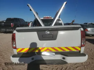 2020 Nissan Frontier S z VIN 1N6ED0CE2LN723659, wystawiony jako Copart lot #47130435 z przebiegiem Nie podano mil oraz Szkoda całkowita • Salvage title. Historia ofert i sprzedaży dostępna na DreamBid. Obrazek 6.