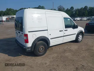 2011 Ford Transit Connect XL z VIN NM0LS7CN3BT069318, wystawiony jako IAAI lot #42818813 z przebiegiem 252 085 mil mil oraz . Historia ofert i sprzedaży dostępna na DreamBid. Obrazek 4.