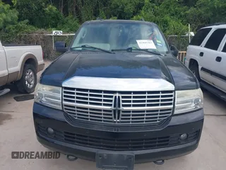 2012 Lincoln Navigator z VIN 5LMJJ3H58CEL01179, wystawiony jako IAAI lot #42445163 z przebiegiem 155 528 mil mil oraz . Historia ofert i sprzedaży dostępna na DreamBid. Obrazek 6.