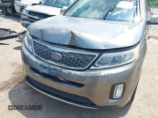 2014 Kia Sorento SX z VIN 5XYKWDA75EG461948, wystawiony jako IAAI lot #42180084 z przebiegiem 123 917 mil mil oraz . Historia ofert i sprzedaży dostępna na DreamBid. Obrazek 12.