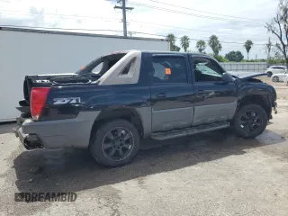 2005 Chevrolet Avalanche Z71 with VIN 3GNEK12Z95G259632, listed as a Copart auction lot 70786614 with 0 mi miles and Non Repairable. Bid and sale history available at carsss.com. Image 3.