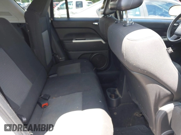 2008 Jeep Compass Sport with VIN 1J8FF47W08D749405, listed as a IAAI auction lot 42216678 with 172,185 mi miles and . Bid and sale history available at DreamBid. Image 8.