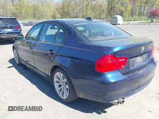 2011 BMW 3 Series 328i xDrive with VIN WBAPK5G5XBNN79573, listed as a IAAI auction lot 42130812 with 88,206 mi miles. Bid and sale history available at carsss.com. Image 3.