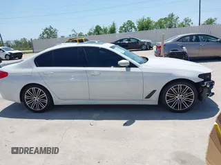 2019 BMW 5 Series 540i z VIN WBAJE5C56KWW20469, wystawiony jako IAAI lot #41947055 z przebiegiem 68 990 mil mil oraz . Historia ofert i sprzedaży dostępna na DreamBid. Obrazek 13.