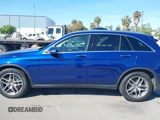 2017 Mercedes-Benz GLC 300 z VIN WDC0G4JB7HF128354, wystawiony jako IAAI lot #42278665 z przebiegiem 138 573 mil mil oraz . Historia ofert i sprzedaży dostępna na DreamBid. Obrazek 14.