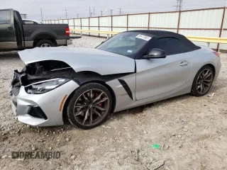 2022 BMW Z4 sDriveM40i with VIN WBAHF9C08NWX40835, listed as a Copart auction lot 68417882 with 9,165 mi miles. Bid and sale history available at carsss.com. Image 1.