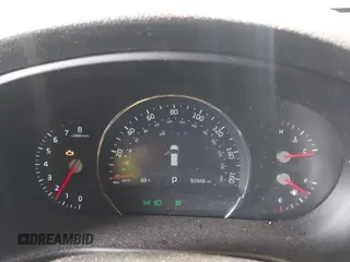 2016 Kia Sorento EX z VIN 5XYPHDA10GG019769, wystawiony jako IAAI lot #42567062 z przebiegiem 92 448 mil mil oraz . Historia ofert i sprzedaży dostępna na DreamBid. Obrazek 7.
