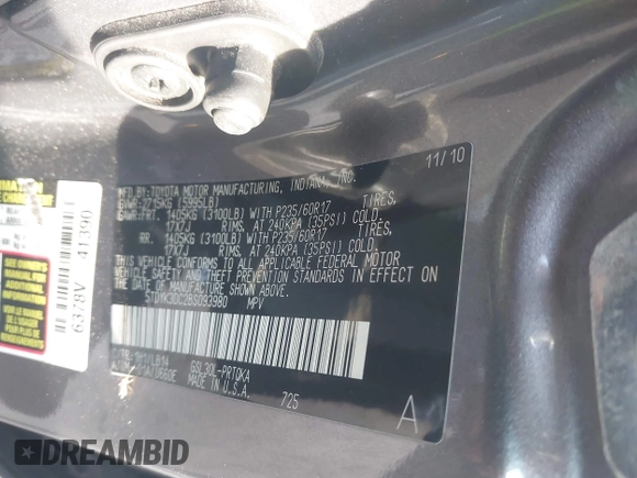 2011 Toyota Sienna XLE AAS with VIN 5TDYK3DC2BS093980, listed as a IAAI auction lot 42064568 with 196,893 mi miles. Bid and sale history available at carsss.com. Image 9.