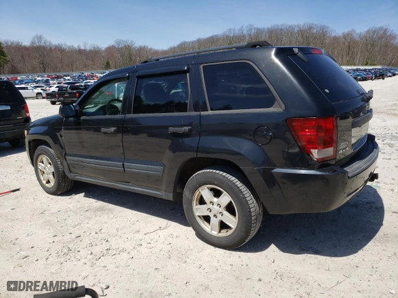 2005 Jeep Grand Cherokee Laredo with VIN 1J4GR48K95C628365, listed as a Copart auction lot 52524515 with 214,630 mi miles and Clean Title. Bid and sale history available at carsss.com. Image 2.