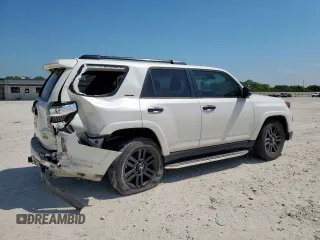 2020 Toyota 4Runner SR5 with VIN JTEZU5JR0L5220926, listed as a Copart auction lot 57238995 with 49,362 mi miles and Salvage title. Bid and sale history available at DreamBid. Image 3.