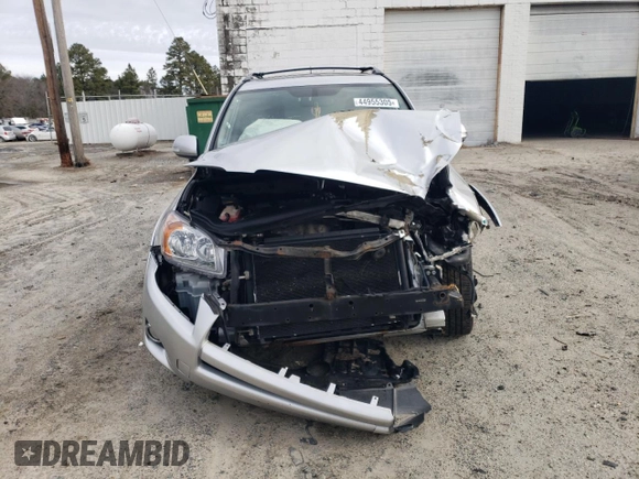 2011 Toyota RAV4 Sport z VIN JTMRF4DVXB5038649, wystawiony jako Copart lot #44955305 z przebiegiem Nie podano mil oraz Szkoda całkowita • Salvage title. Historia ofert i sprzedaży dostępna na DreamBid. Obrazek 5.