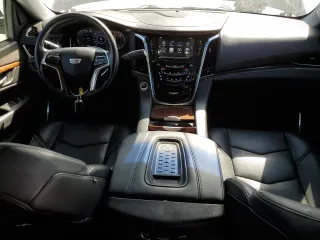 2016 Cadillac Escalade Luxury Collection z VIN 1GYS4BKJ6GR249014, wystawiony jako Copart lot #49826755 z przebiegiem 116 444 mil mil oraz Czysty tytuł • Clean title. Historia ofert i sprzedaży dostępna na DreamBid. Obrazek 8.