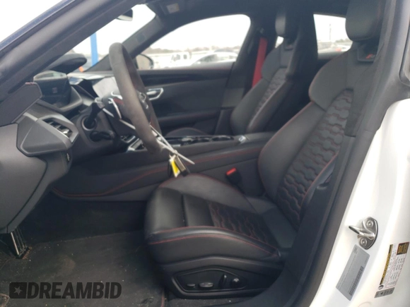 2022 Audi RS e-tron GT z VIN WAUAHBFW1N7900678, wystawiony jako Copart lot #50043505 z przebiegiem 23 064 mil mil oraz Szkody całkowita. Historia ofert i sprzedaży dostępna na DreamBid. Obrazek 7.