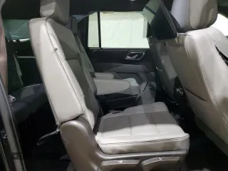 2024 GMC Yukon XL SLT z VIN 1GKS2GKD7RR229235, wystawiony jako Copart lot #56389855 z przebiegiem 19 125 mil mil oraz Szkoda całkowita • Salvage title. Historia ofert i sprzedaży dostępna na DreamBid. Obrazek 11.