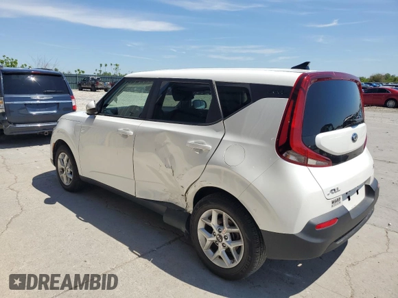 2020 Kia Soul LX with VIN KNDJ23AUXL7057528, listed as a Copart auction lot 51939754 with 84,122 mi miles and Salvage Title. Bid and sale history available at carsss.com. Image 2.