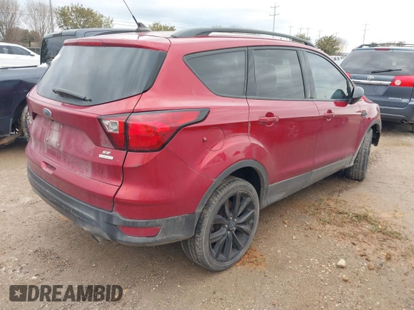 2019 Ford Escape SE with VIN 1FMCU0GD6KUB58201, listed as a IAAI auction lot 41433918 with 162,580 mi miles. Bid and sale history available at carsss.com. Image 4.